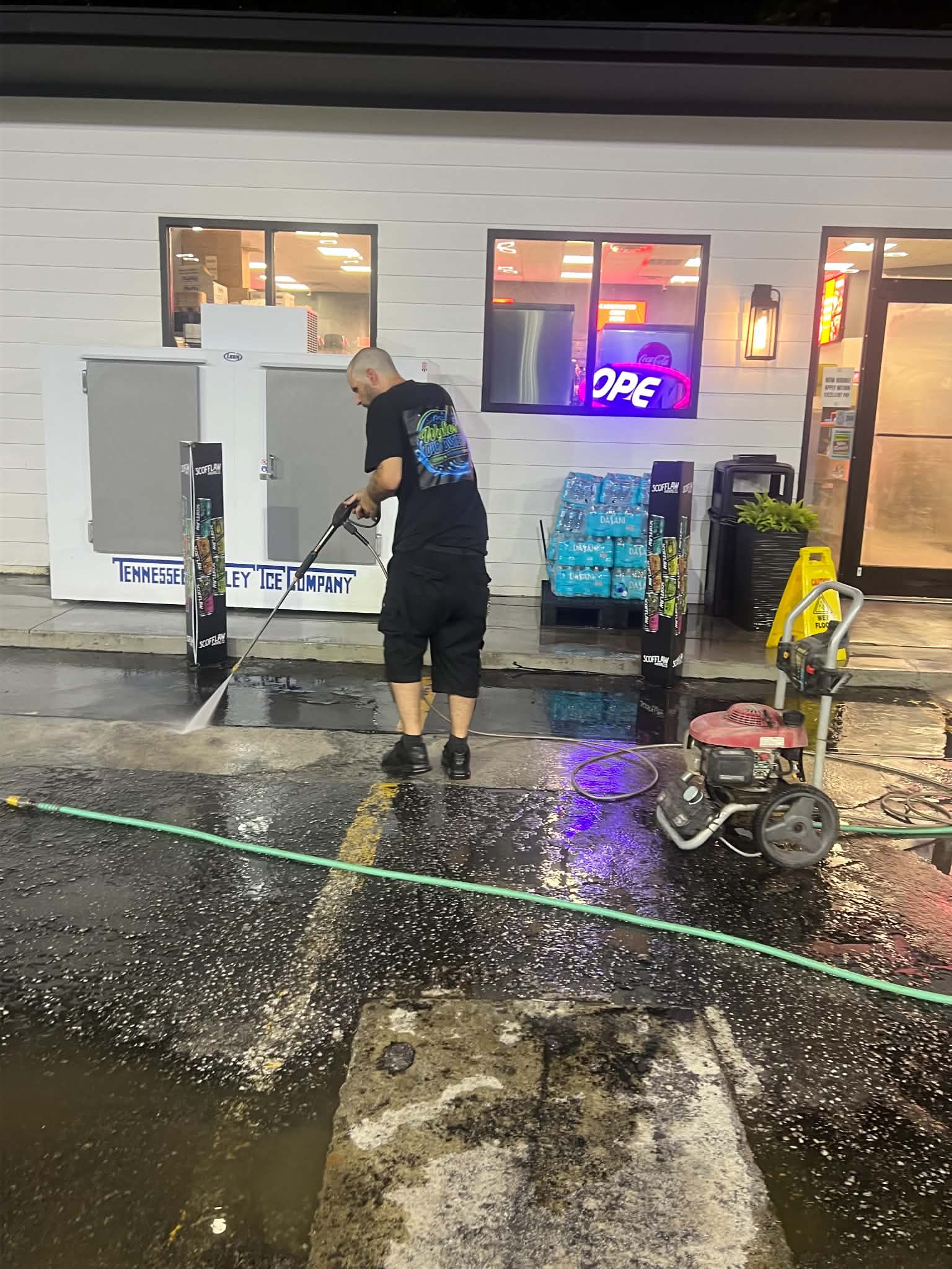 Residential pressure washing, Gas station cleaning